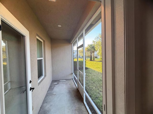 758 NE Hawks Ridge Way, Port St Lucie, FL 34983