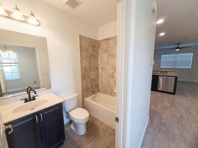 758 NE Hawks Ridge Way, Port St Lucie, FL 34983