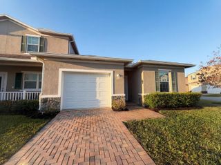 758 NE Hawks Ridge Way, Port St Lucie, FL 34983