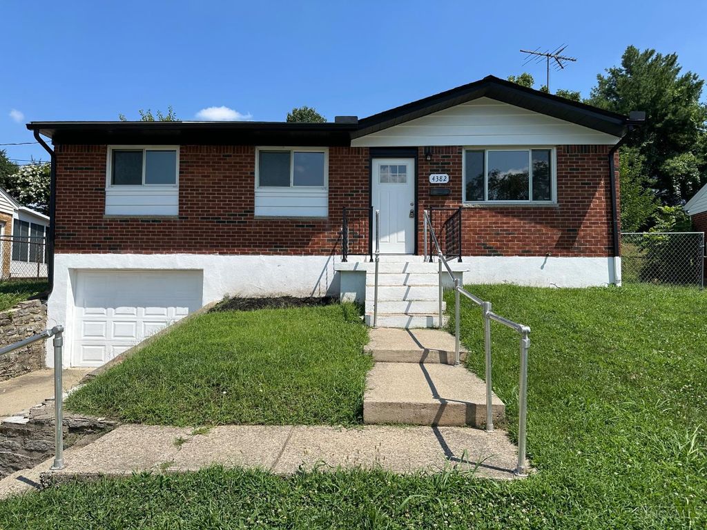 4382 Valence Drive, Delhi Twp, OH 45238