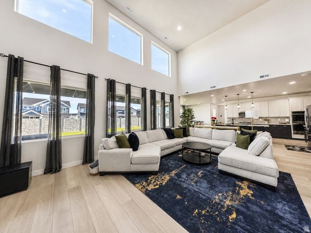 2468 W 3230 S, Syracuse, UT 84075
