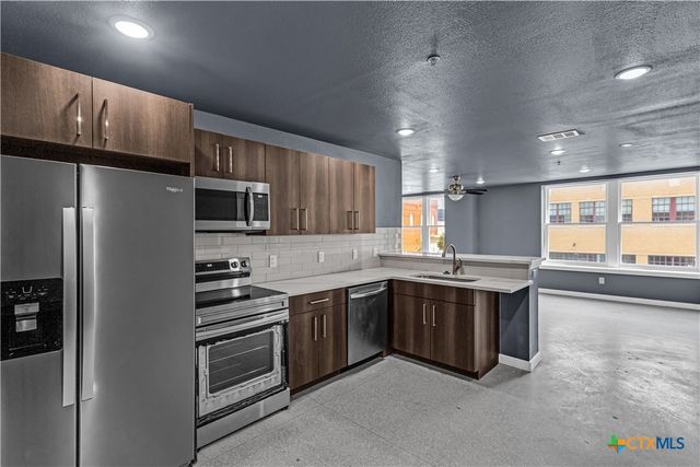 103 E Central Avenue, Temple, TX 76501