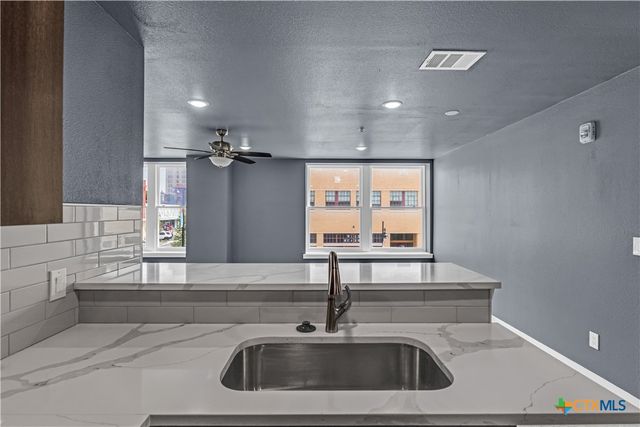 103 E Central Avenue, Temple, TX 76501