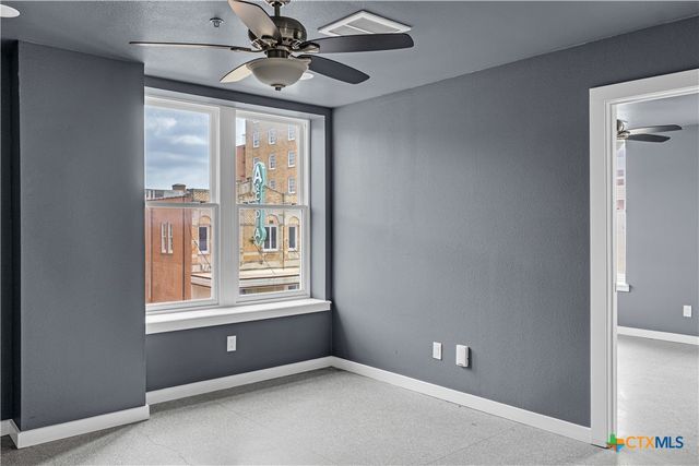 103 E Central Avenue, Temple, TX 76501