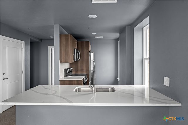 103 E Central Avenue, Temple, TX 76501