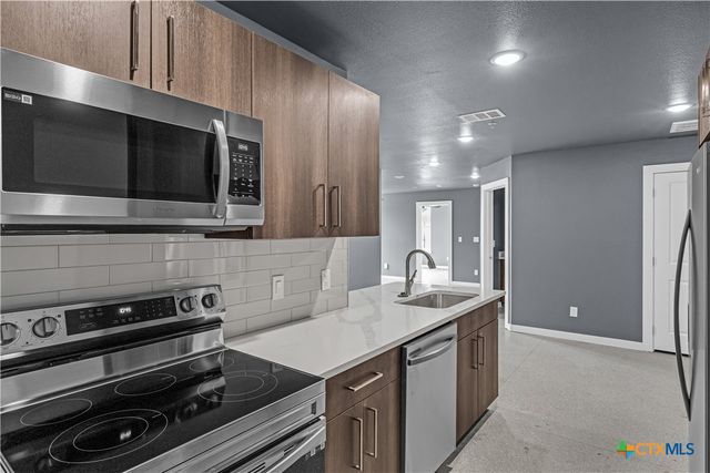 103 E Central Avenue, Temple, TX 76501