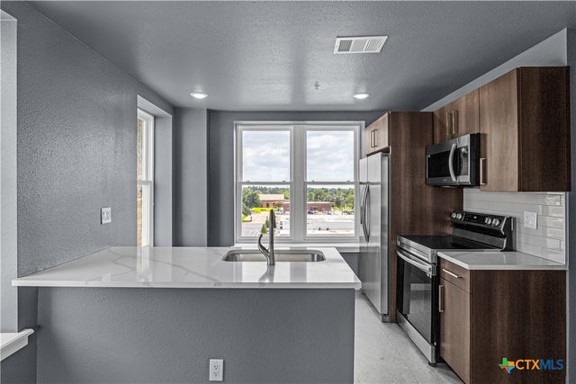 103 E Central Avenue, Temple, TX 76501