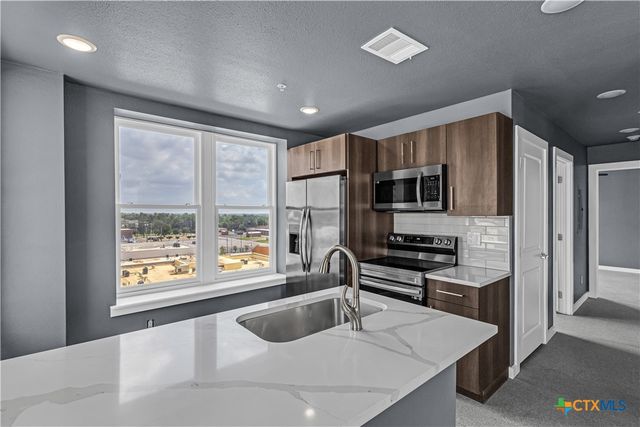 103 E Central Avenue, Temple, TX 76501