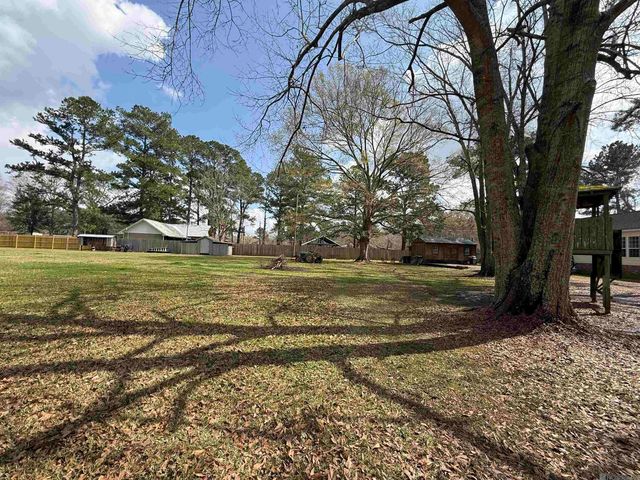 13486 Liberty Ln, St Amant, LA 70774