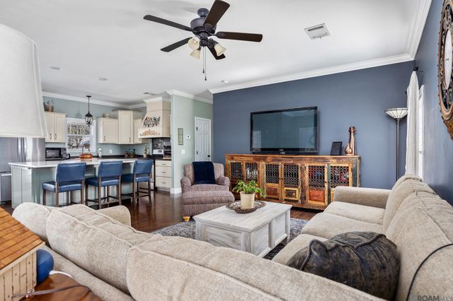 13486 Liberty Ln, St Amant, LA 70774