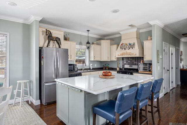 13486 Liberty Ln, St Amant, LA 70774