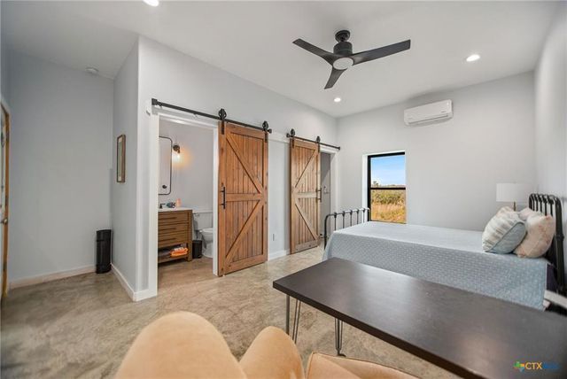 38 Penny Lane, Port O Connor, TX 77982