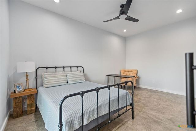 38 Penny Lane, Port O Connor, TX 77982