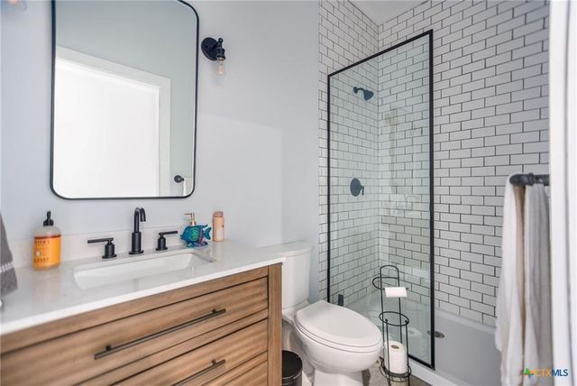 38 Penny Lane, Port O Connor, TX 77982