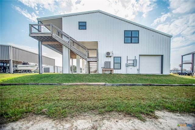 38 Penny Lane, Port O Connor, TX 77982