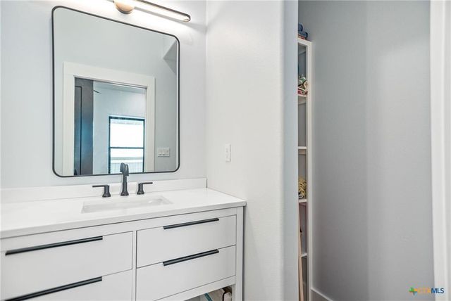 38 Penny Lane, Port O Connor, TX 77982