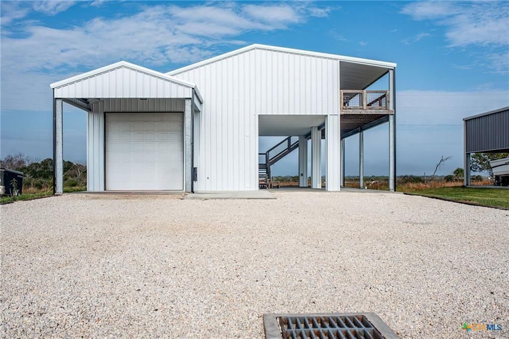 38 Penny Lane, Port O Connor, TX 77982