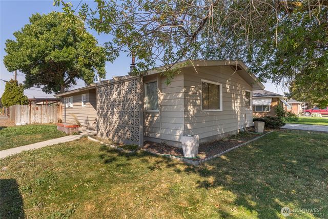 218 SW 3rd Avenue, Quincy, WA 98848