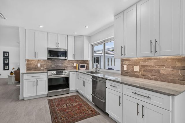 2920 NE 52ND Street, Fort Lauderdale, FL 33308