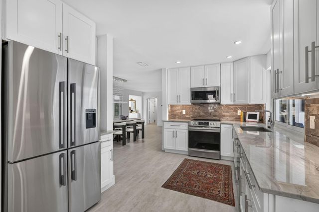 2920 NE 52ND Street, Fort Lauderdale, FL 33308