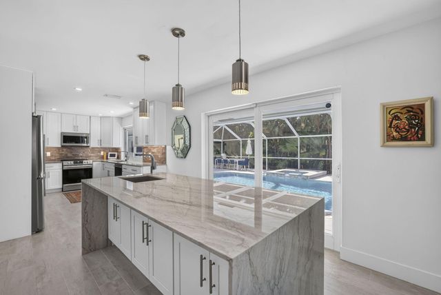 2920 NE 52ND Street, Fort Lauderdale, FL 33308