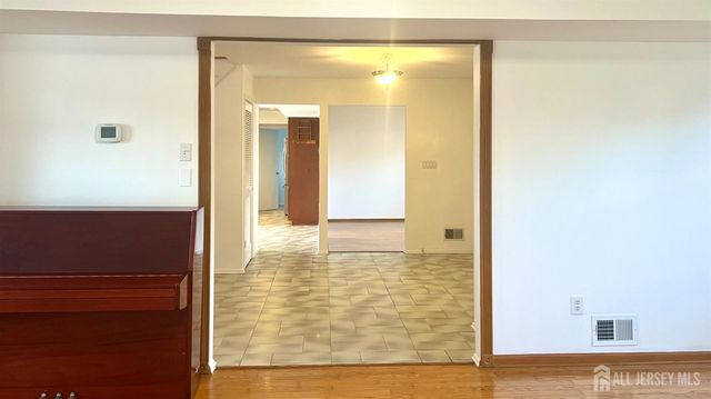 31 Groendyke Lane, Plainsboro, NJ 08536