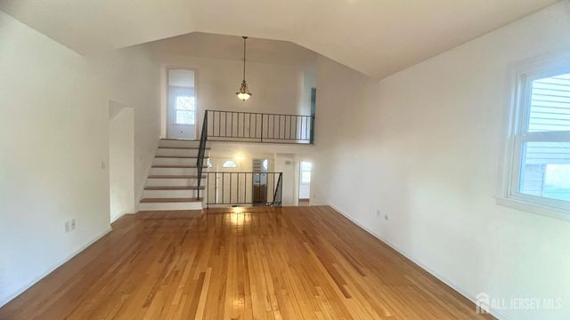 31 Groendyke Lane, Plainsboro, NJ 08536