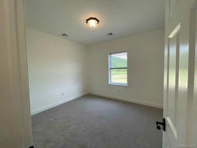 4 STATE Street 6, Beacon, NY 12508