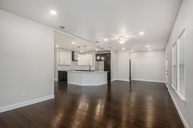 290 E Aurora Street, Rhome, TX 76078