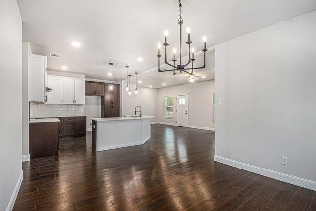 290 E Aurora Street, Rhome, TX 76078
