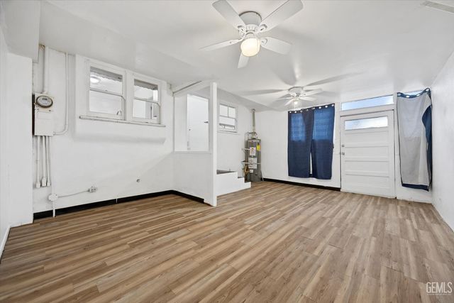 1221 El Rancho Drive, Bakersfield, CA 93304