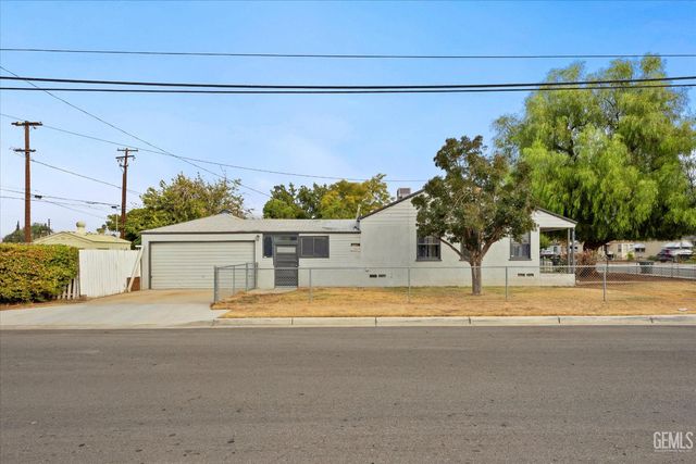 1221 El Rancho Drive, Bakersfield, CA 93304