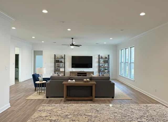 449 Rue Des Affaires, Houma, LA 70364