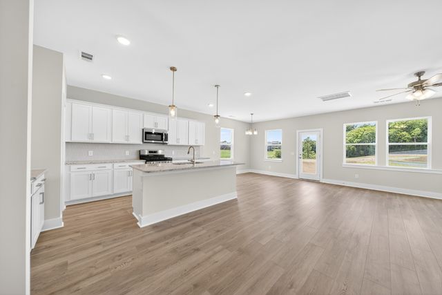 3919 Trinity Woods Rd, Columbia, TN 38401