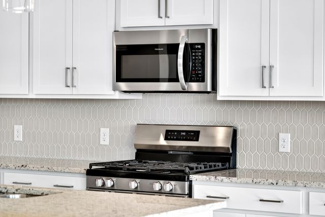 3919 Trinity Woods Rd, Columbia, TN 38401