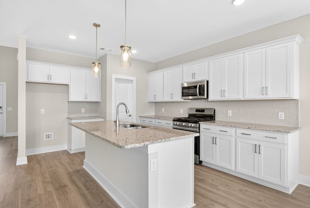 3919 Trinity Woods Rd, Columbia, TN 38401