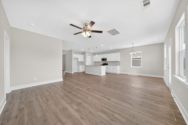 3919 Trinity Woods Rd, Columbia, TN 38401