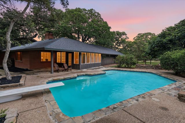 3694 Green Meadow Lane, Flower Mound, TX 75022