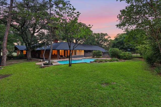 3694 Green Meadow Lane, Flower Mound, TX 75022