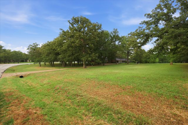 3694 Green Meadow Lane, Flower Mound, TX 75022
