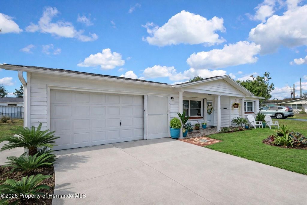 6 James Court, Beverly Hills, FL 34465