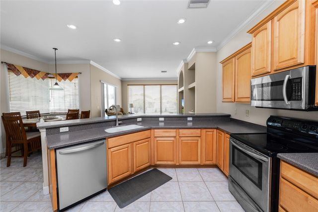 6756 HARTSWORTH DRIVE, Lakeland, FL 33813