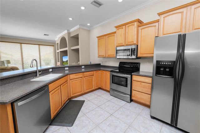 6756 HARTSWORTH DRIVE, Lakeland, FL 33813