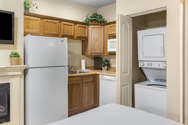 310 S Wildwood Drive 1, Branson, MO 65615