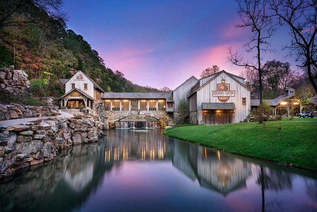 310 S Wildwood Drive 1, Branson, MO 65615