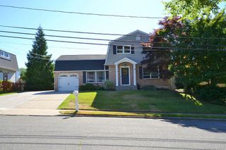 17 Wade Drive, Lake Grove, NY 11755