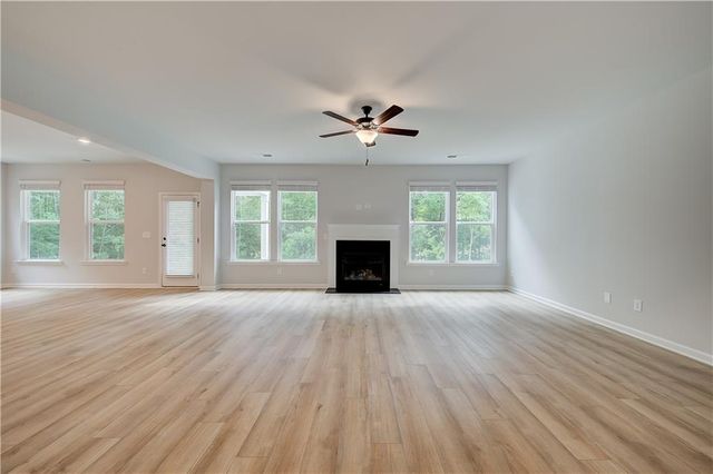 255 Linford Drive, Locust Grove, GA 30248