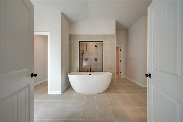 255 Linford Drive, Locust Grove, GA 30248
