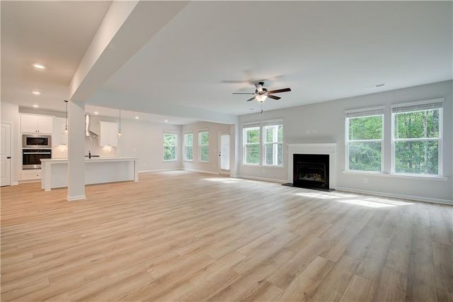 255 Linford Drive, Locust Grove, GA 30248