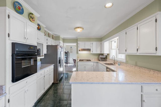 2922 Kell Road, Signal Mountain, TN 37377